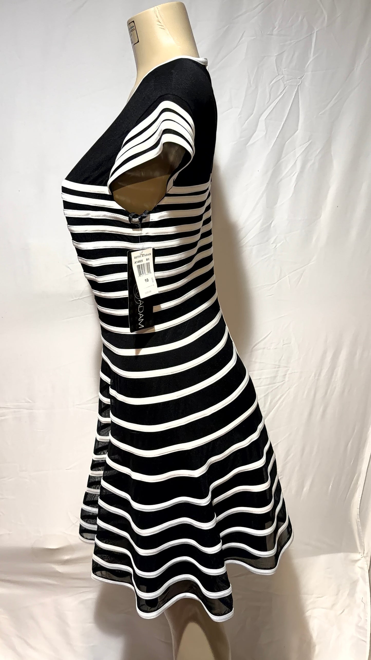 BETSY & ADAM DRESS