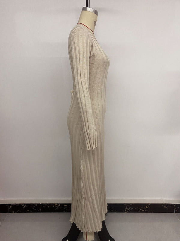 V-neck knitted long-sleeved dress